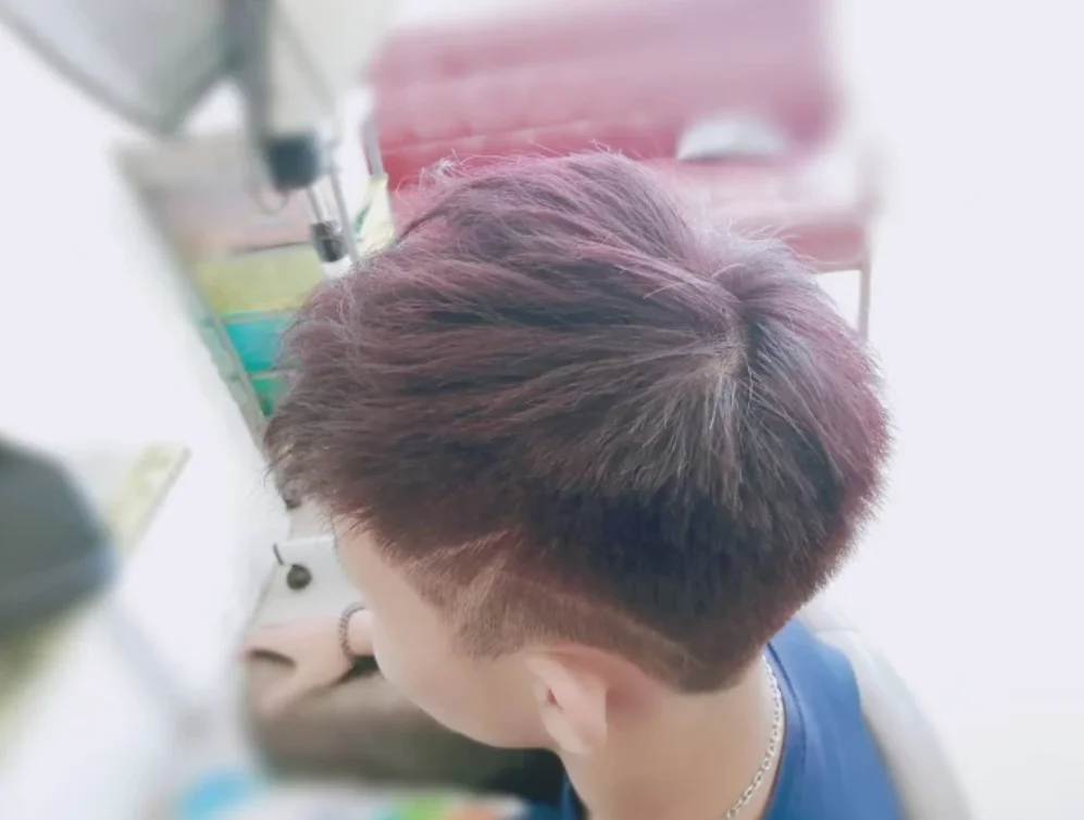 沙鹿男生剪髮案例|男士漸層短髮 × 自然紋理造型|維娜斯髮藝美學完工全景